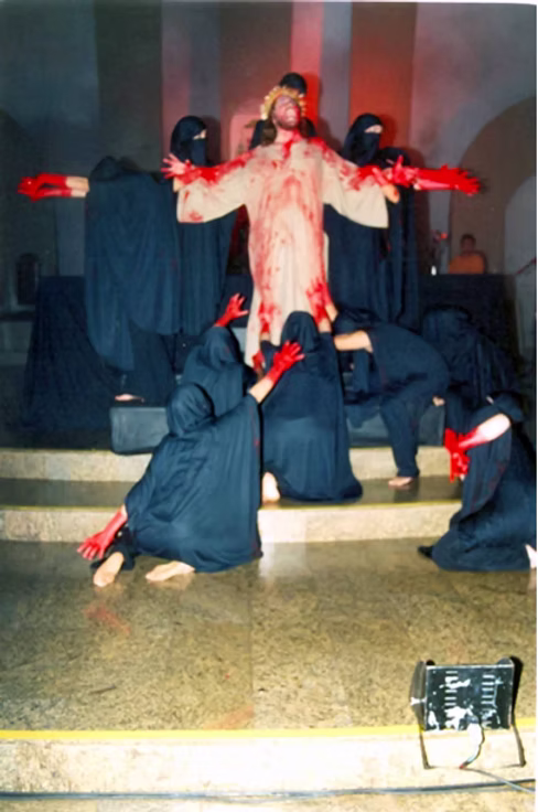 A primeira encenação