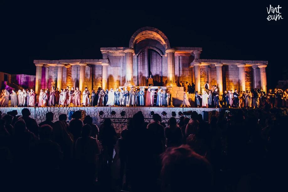 A Paixão de Cristo chega a sua 14ª edição em 2016.