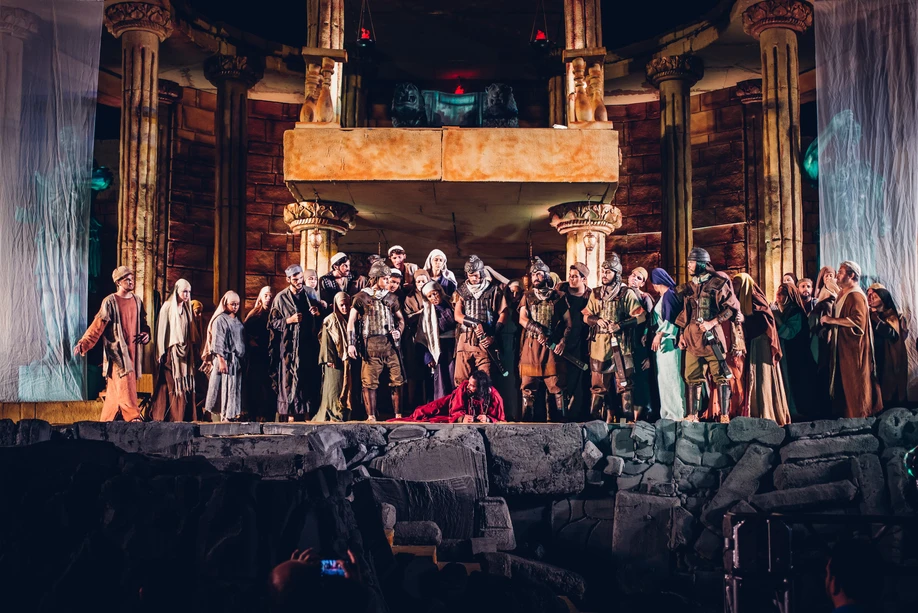 Em 2018, A Paixão de Cristo tem narração de Cid Moreira.